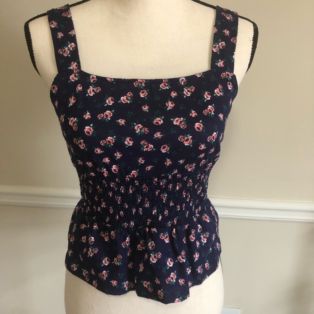 NWT Express Floral Print Crop Top